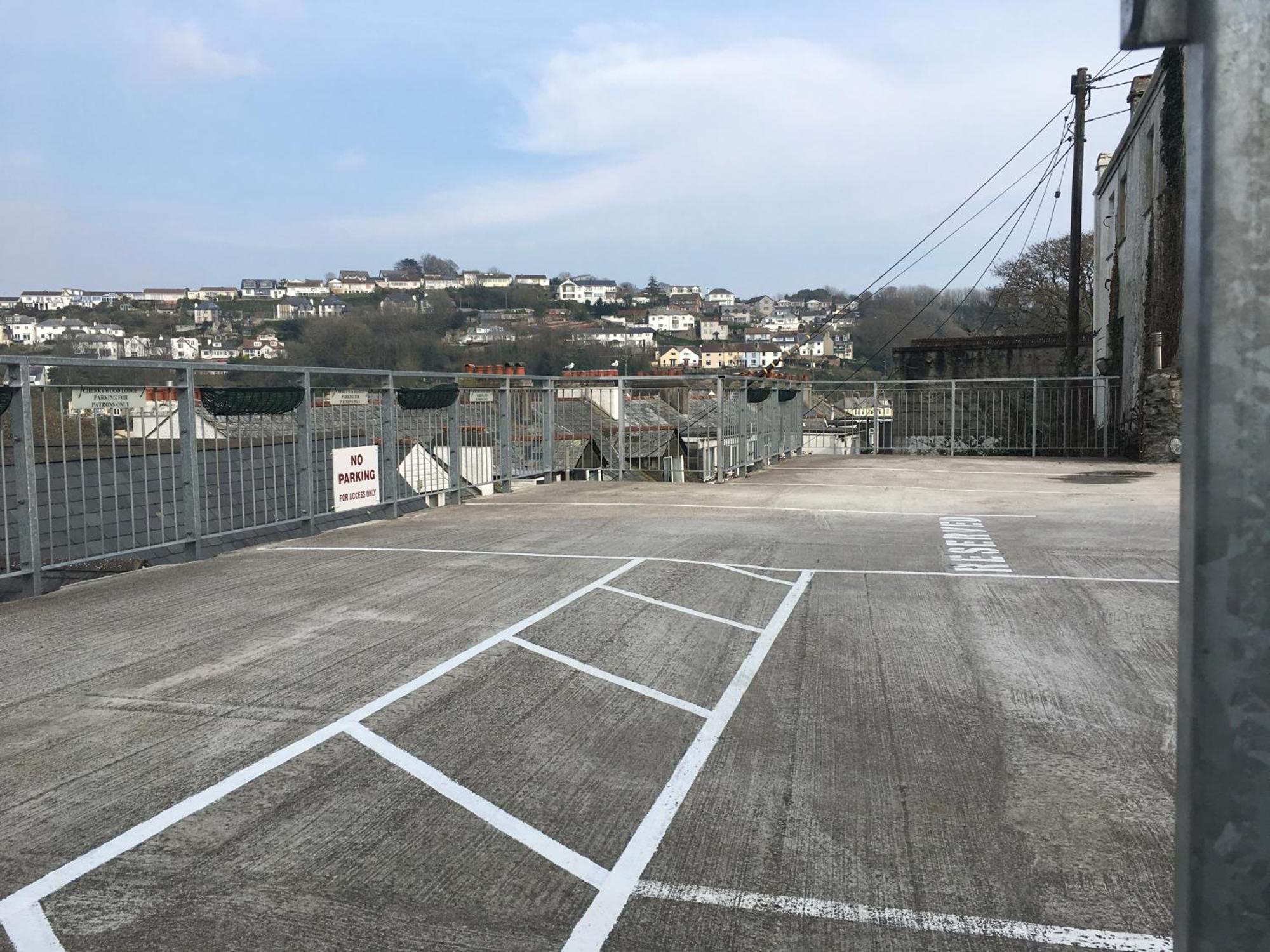 Cherrywood Looe