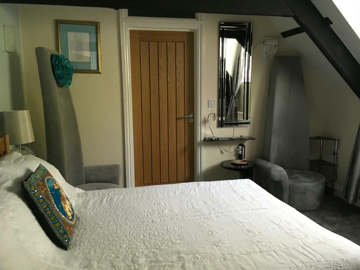 Cherrywood Looe